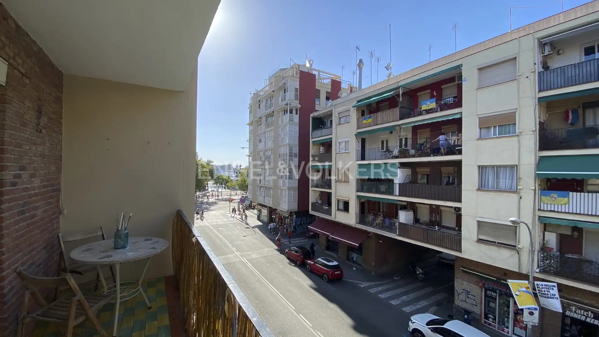 Vista exterior de Piso en venta en Barcelona con Calefacción y Balcón