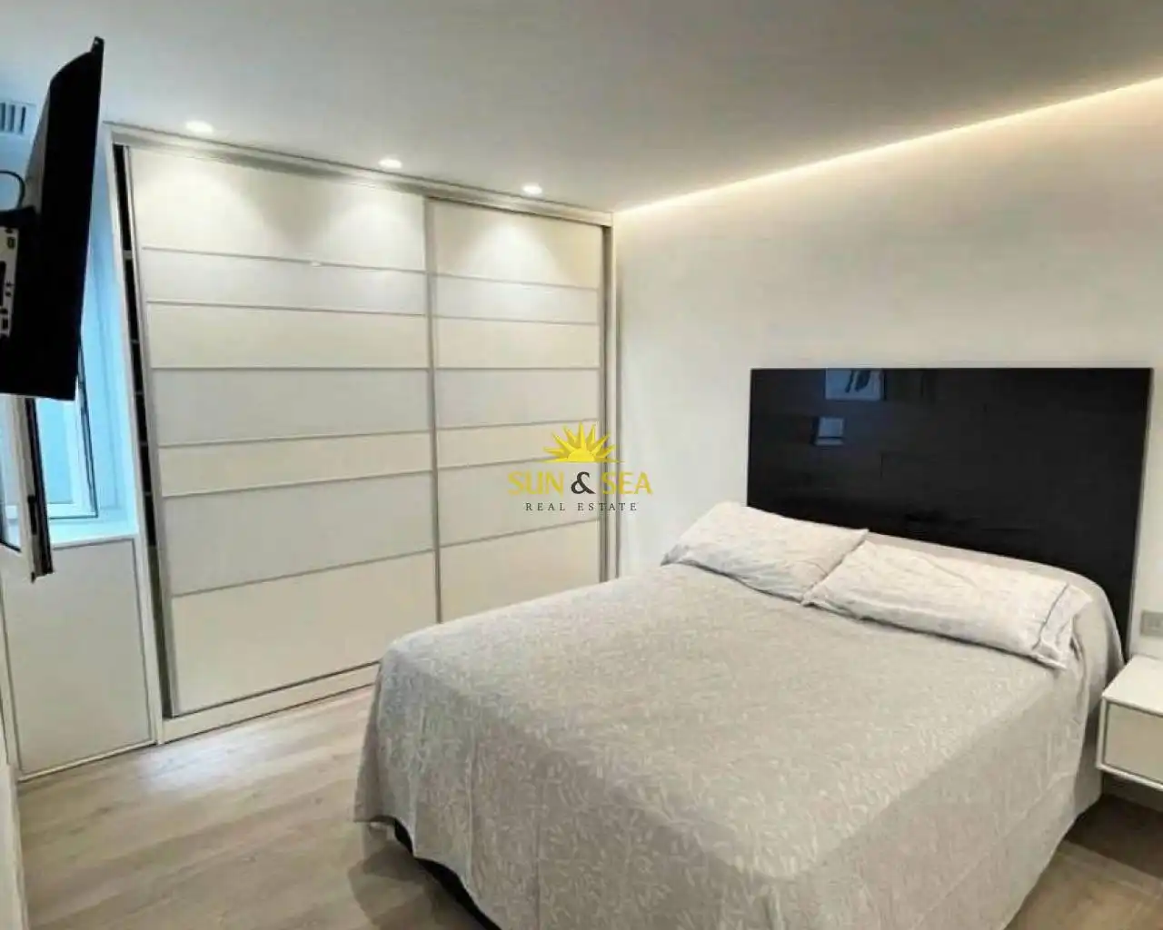 Bedroom of Apartments for rent in Elche / Elx  with Air Conditioner, Heating and Furnished