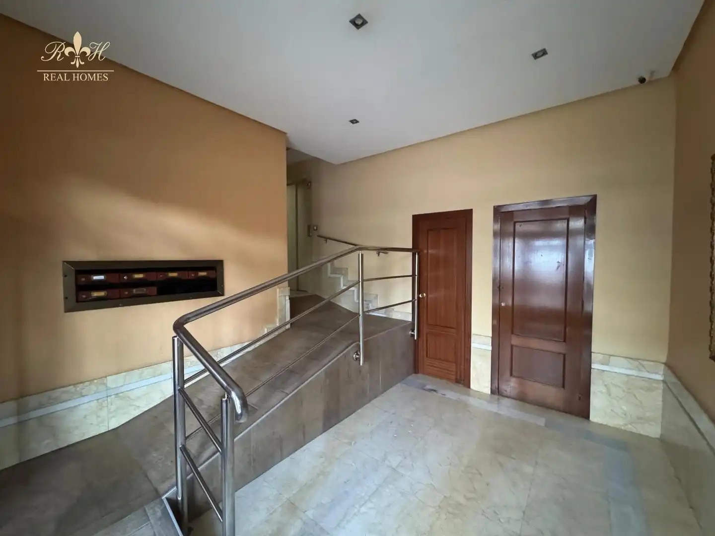 Piso con piscina en venta en EUROPA, imagen 2