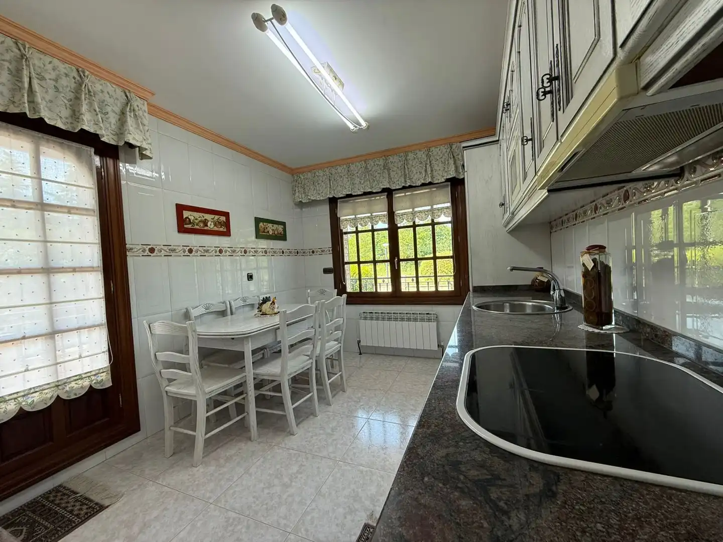 Cocina de Casa o chalet en venta en Valle de Mena con Calefacción, Terraza y Trastero