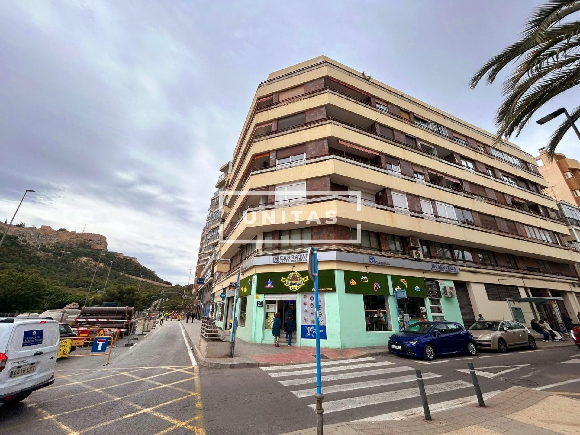 Vista exterior de Pis en venda en Alicante / Alacant amb Balcó