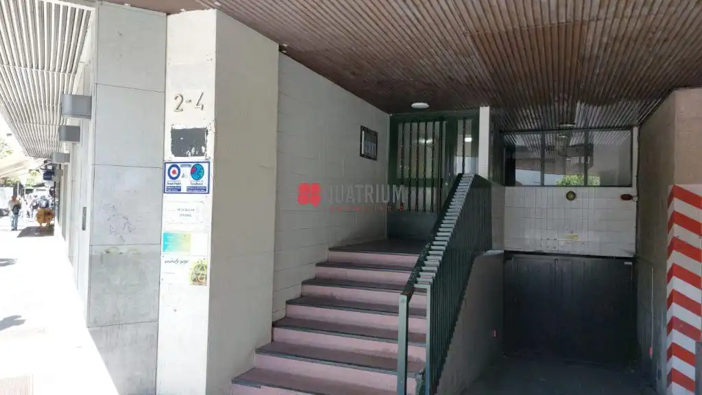 Wohnung zur Miete in Rúa De Santiago Del Estero, Ensanche - Sar