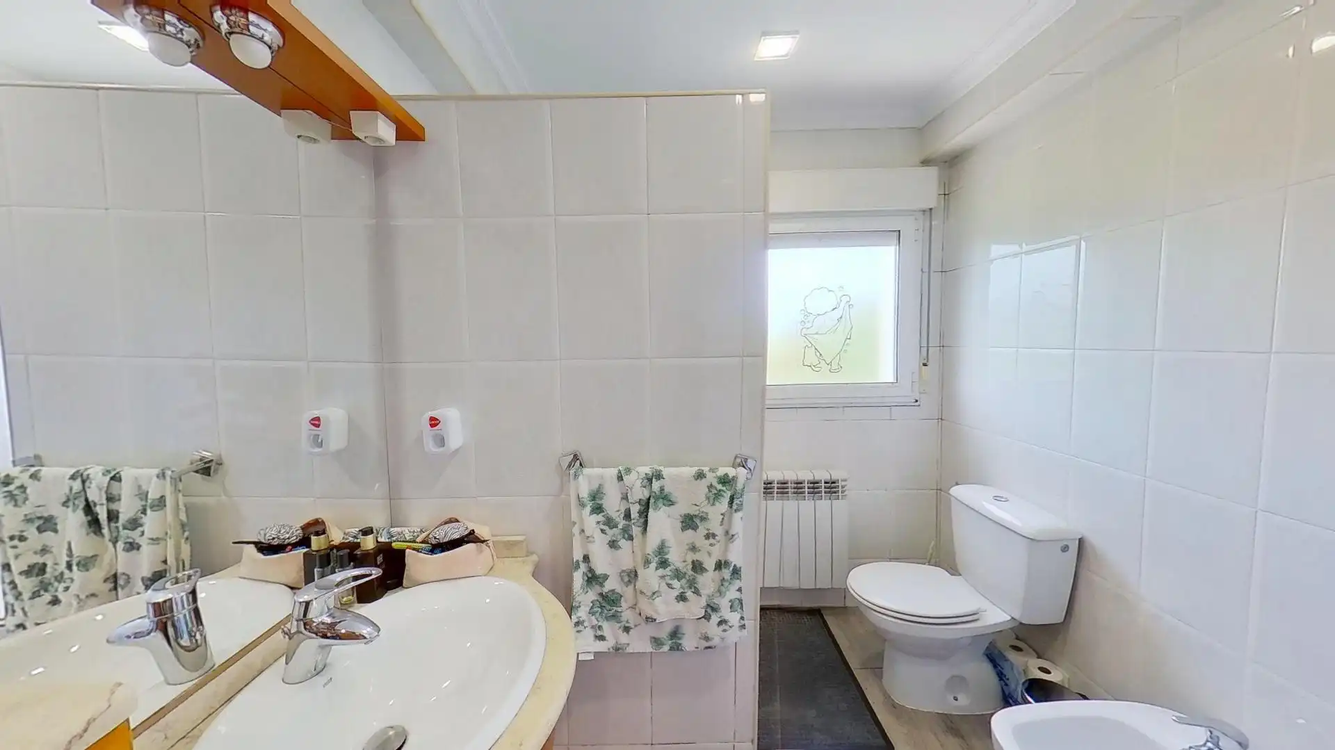 Bany de Dúplex en venda en Leioa amb Jardí privat