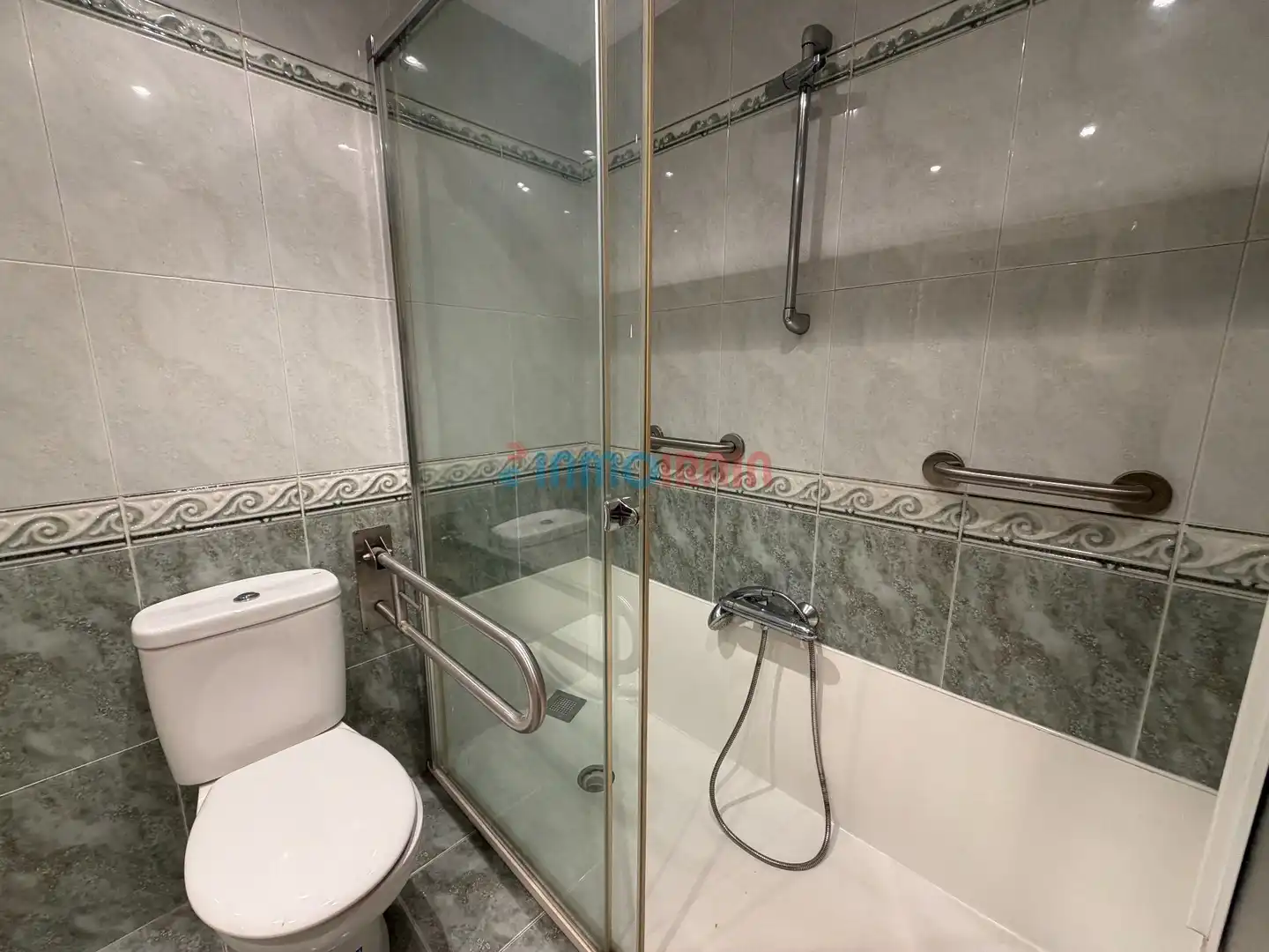 Bathroom of Flat for sale in Beasain  with Heating and Terrace