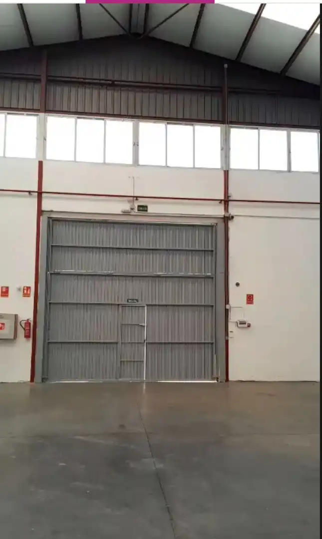 Außenansicht von Fabrikhallen zur Miete in Alicante / Alacant mit Alarm