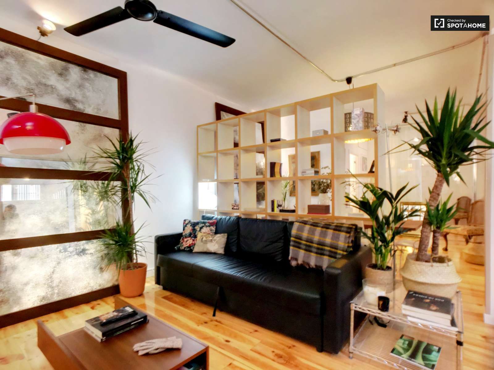 Apartment to share in Cortes - Huertas