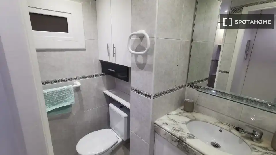 Flat with terrace to rent in Sant Martí, imagen 6