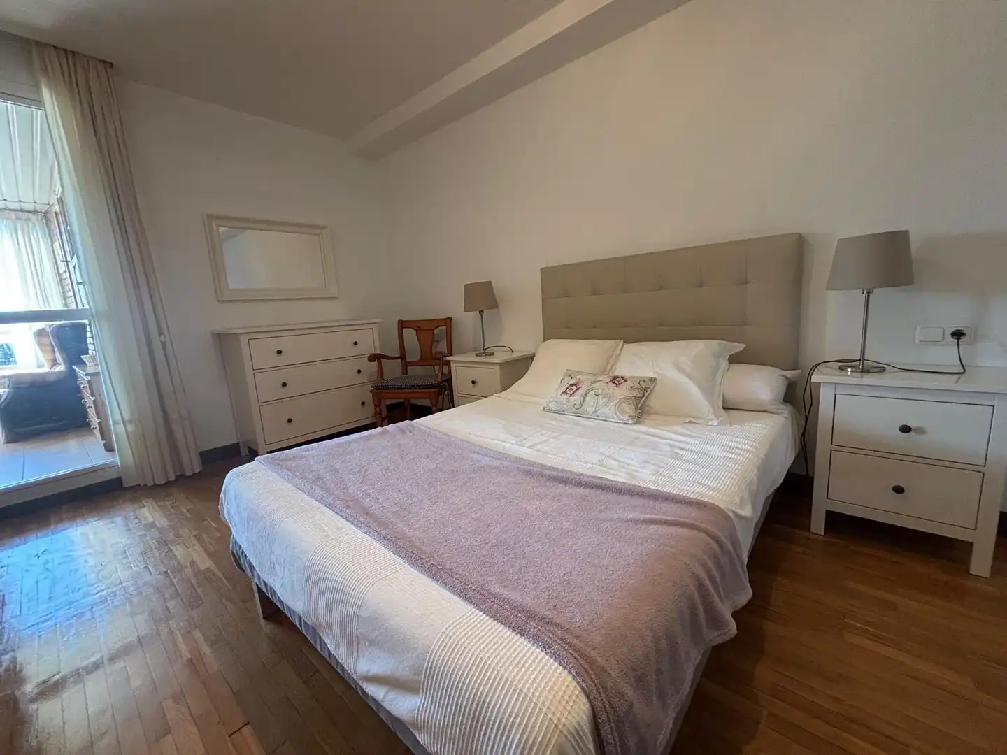 Habitación de Piso de alquiler en  Pamplona / Iruña con Calefacción, Parquet y Terraza