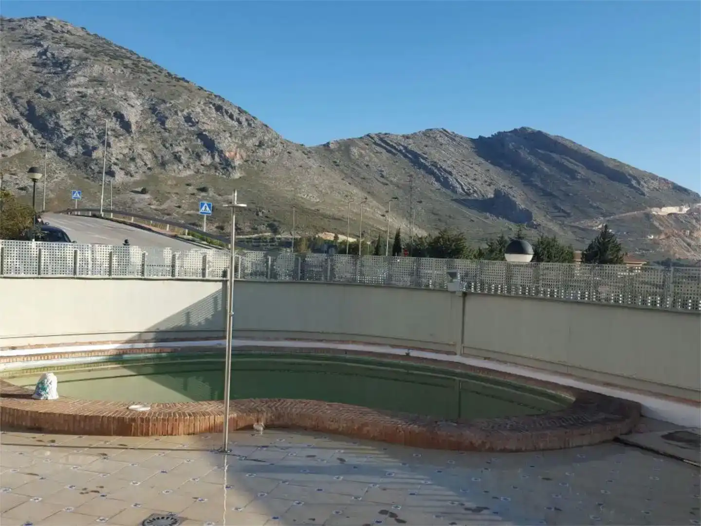 Piscina de Pis en venda en Jaén amb Aire condicionat, Jardí privat i Parquet