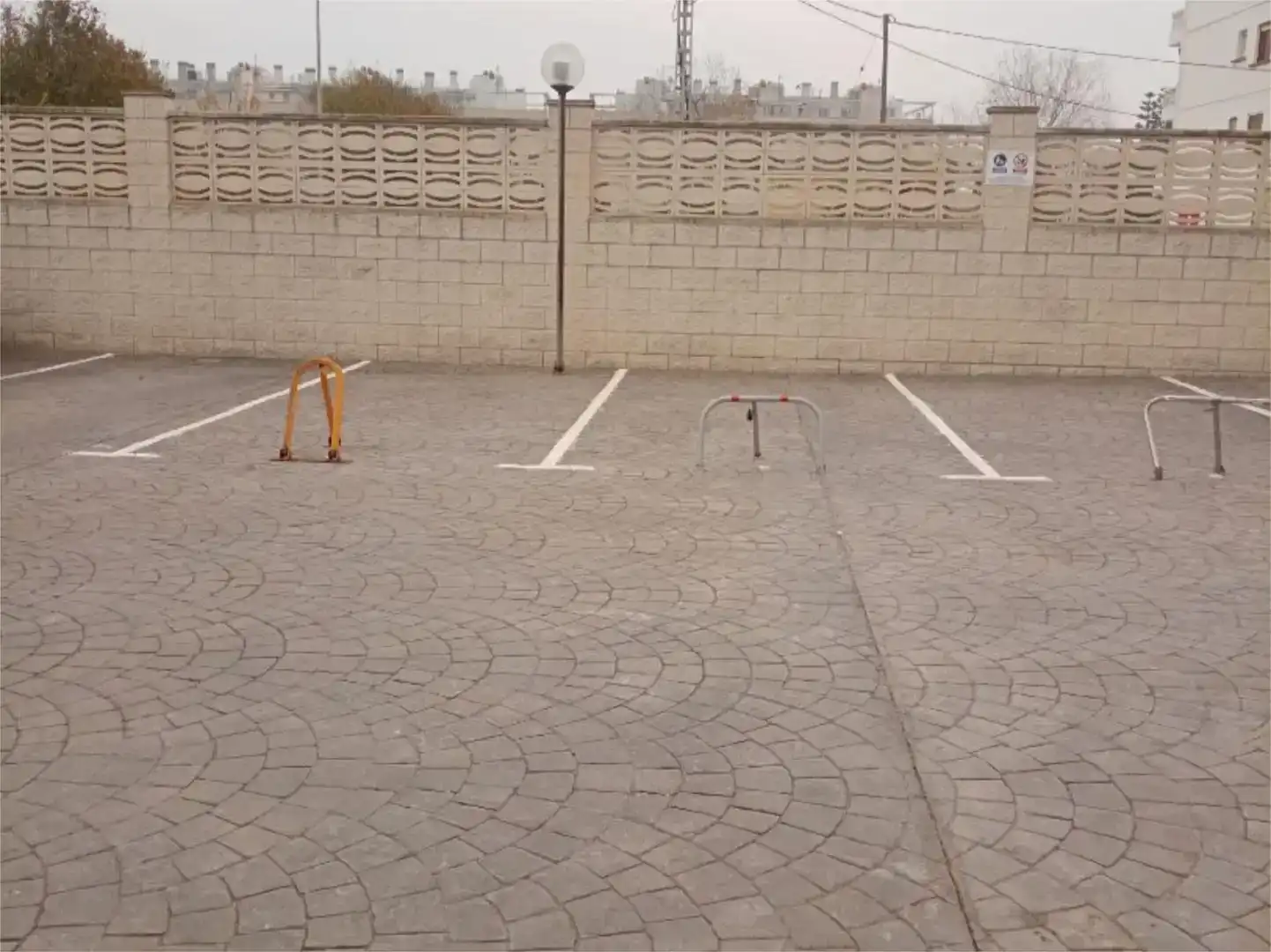Parkplatz von Garage zur Miete in Dénia