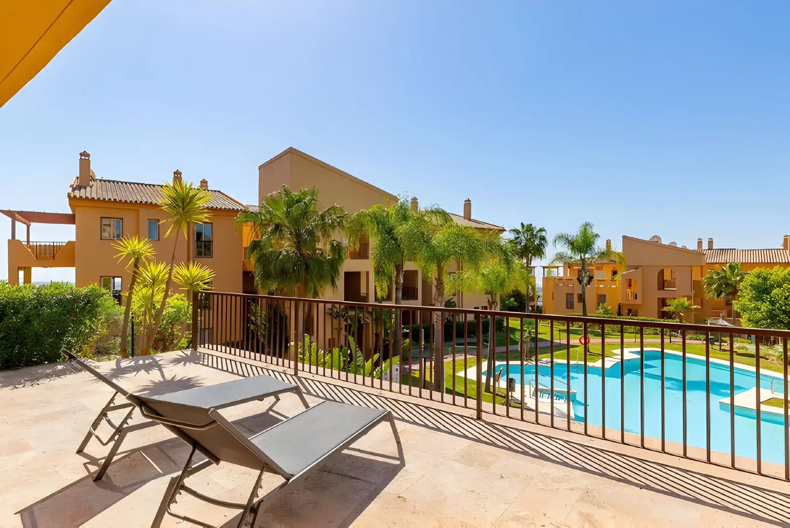 Habitatge amb piscina en venda a Benahavís pueblo