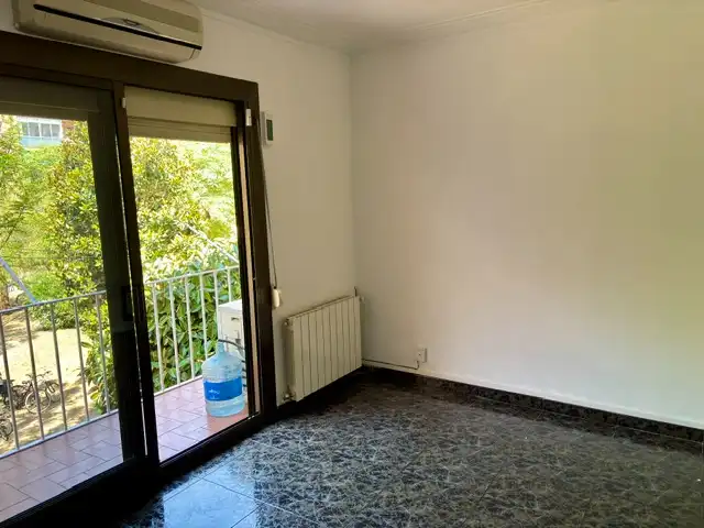 Bedroom of Flat for rent in L'Hospitalet de Llobregat  with Air Conditioner, Heating and Balcony