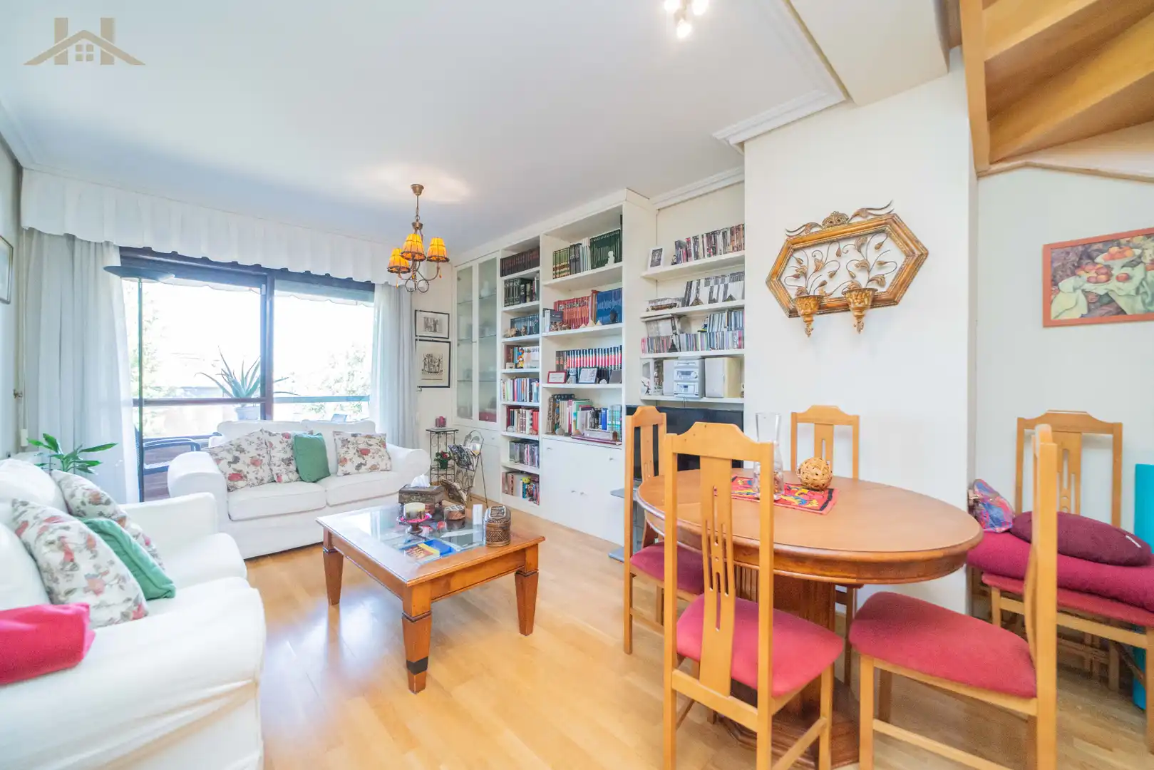 Sala d'estar de Dúplex en venda en Las Rozas de Madrid