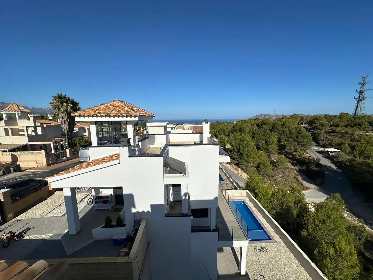 Vista exterior de Casa o chalet en venta en La Nucia con Aire acondicionado, Terraza y Piscina
