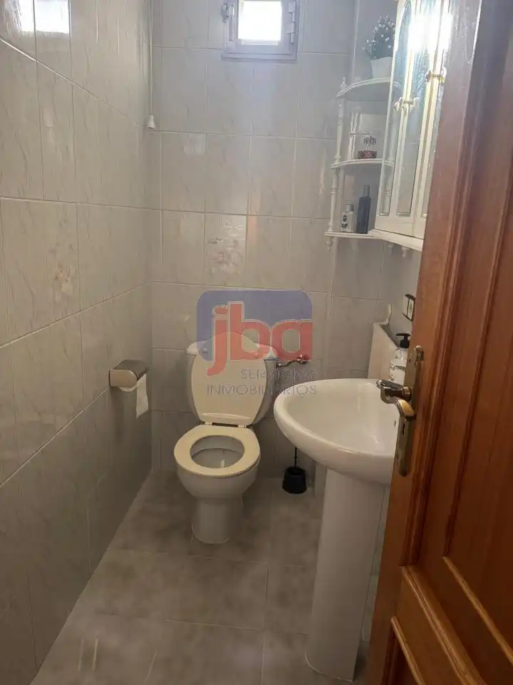Baño de Piso en venta en Xinzo de Limia con Calefacción, Trastero y Balcón