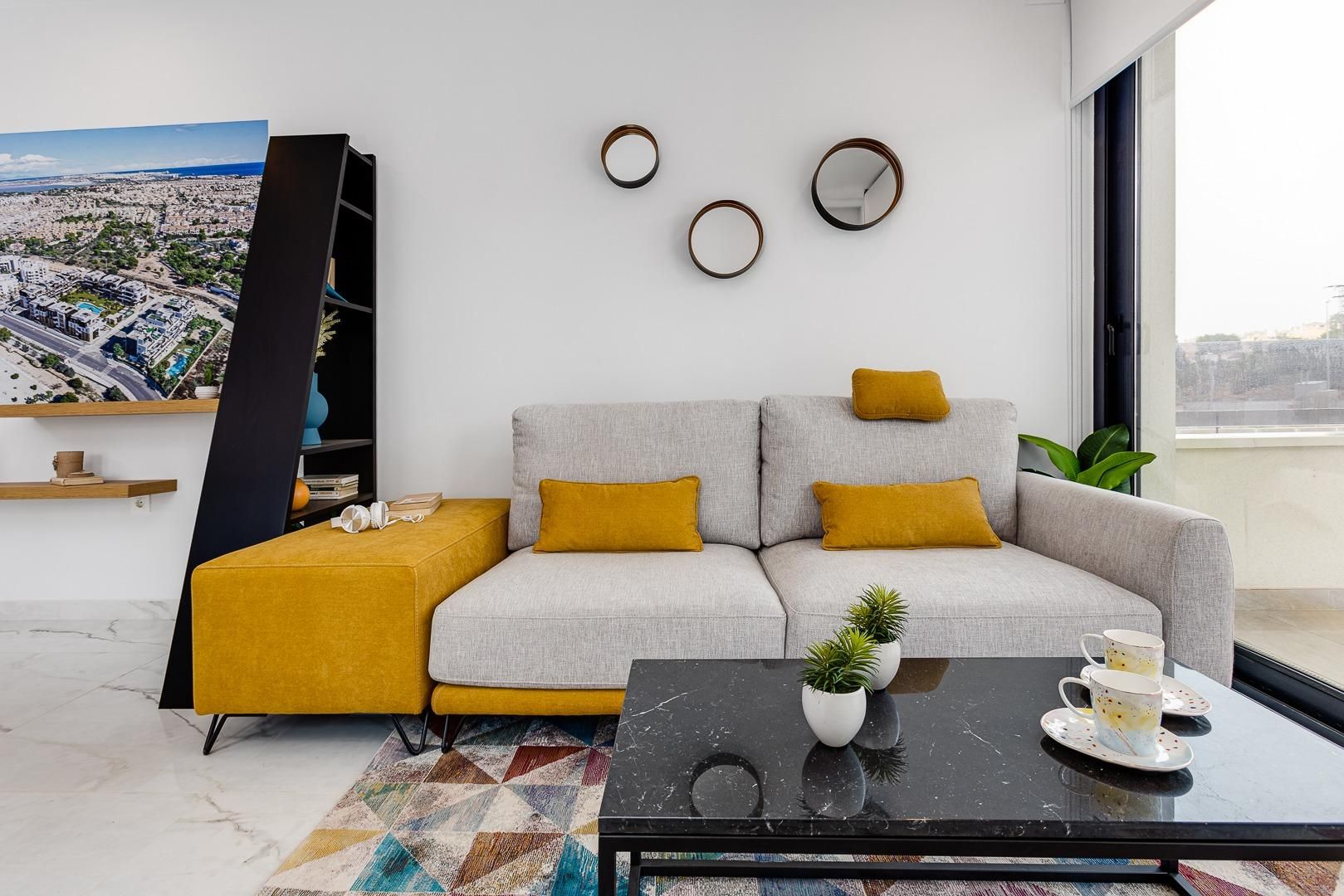 Sala de estar de Apartamento en venta en Orihuela con Aire acondicionado, Terraza y Piscina comunitaria