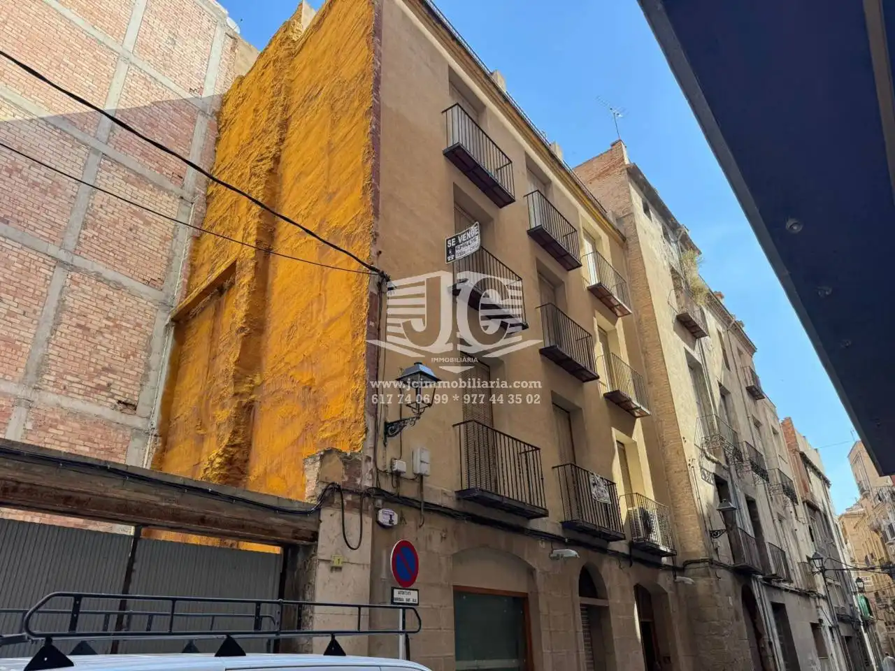 Vista exterior de Casa o xalet en venda en Tortosa amb Aire condicionat, Terrassa i Moblat