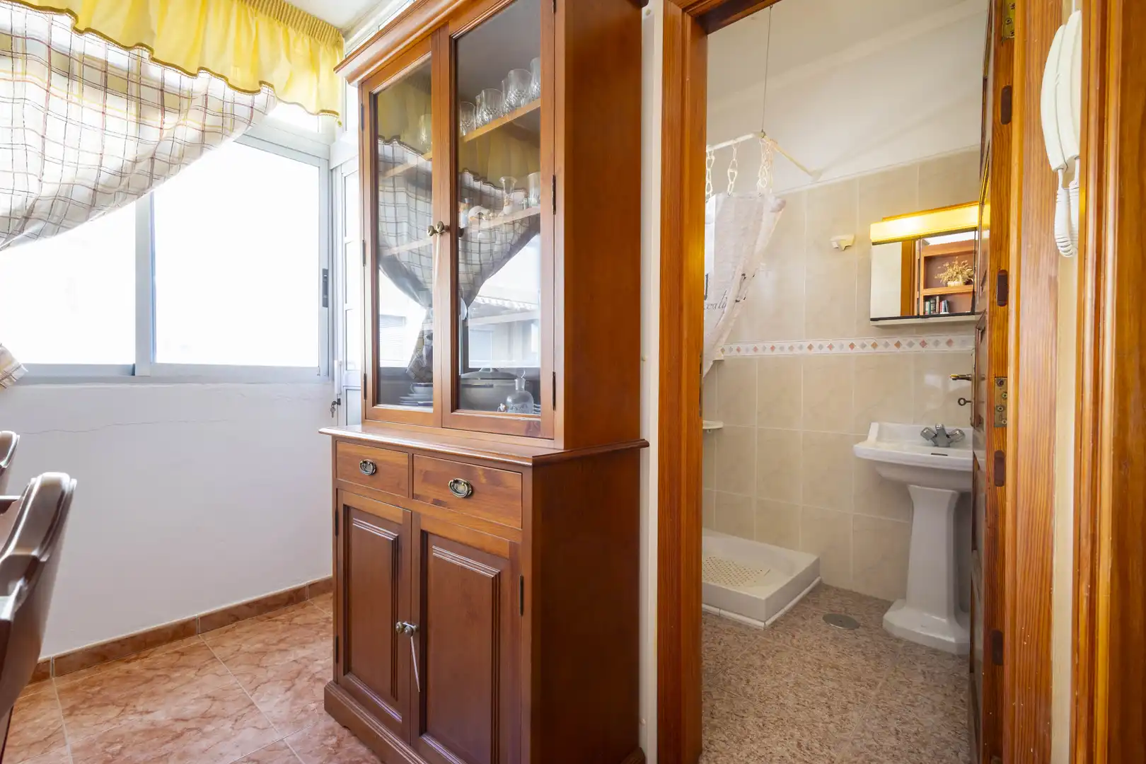 Baño de Piso en venta en Güímar con Terraza y Balcón