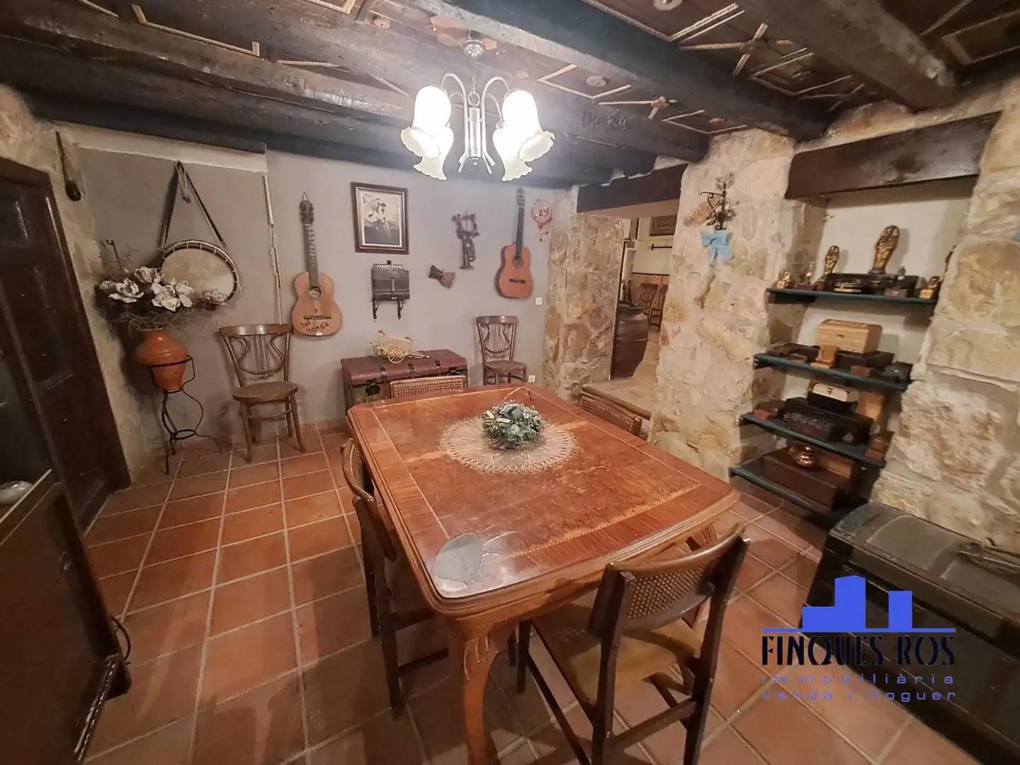 Menjador de Casa o xalet en venda en Sant Mateu amb Calefacció, Terrassa i Traster