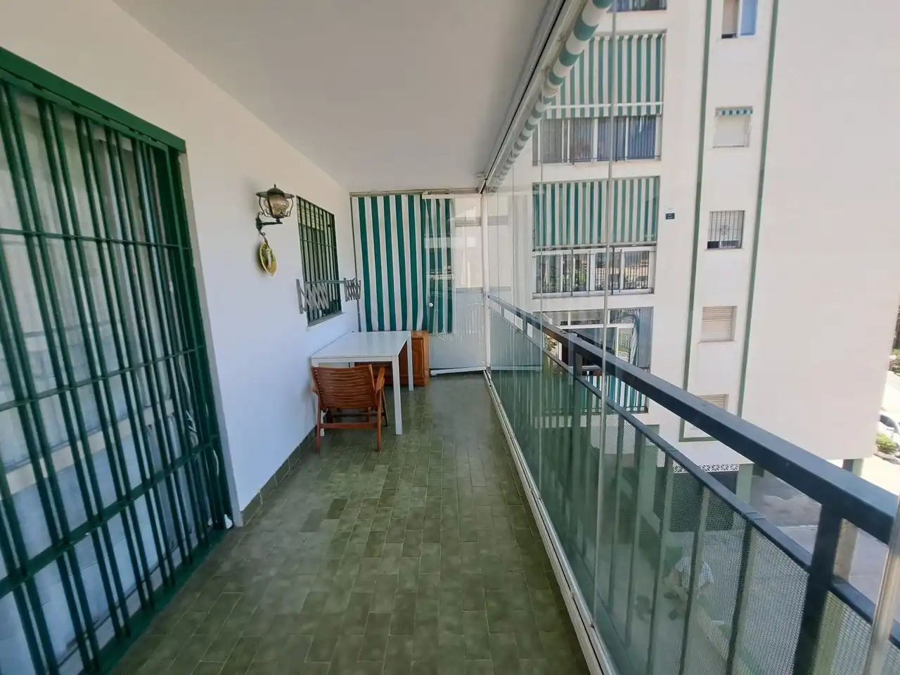 Terrassa de Pis de lloguer en Torremolinos amb Aire condicionat, Terrassa i Moblat