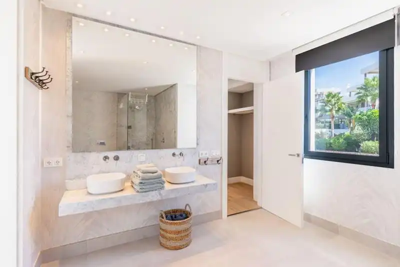 Casa amb terrassa en venda a Elviria - Cabopino, imagen 4