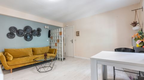 Foto 3 de Piso en venta en Calle Marina Lavandeira, 2, Vista Alegre, Madrid Capital