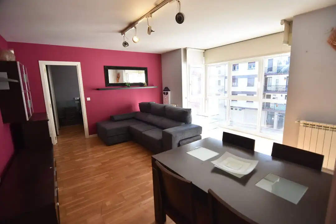 Sala d'estar de Apartament en venda en Soraluze / Plasencia de las Armas amb Calefacció i Moblat