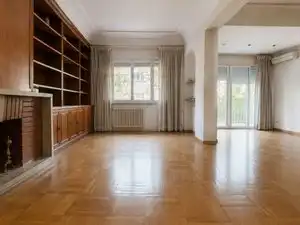 Flat with lift for sale in Calle de Quintana