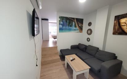 Living room of Flat for sale in Vélez-Málaga  with Air Conditioner