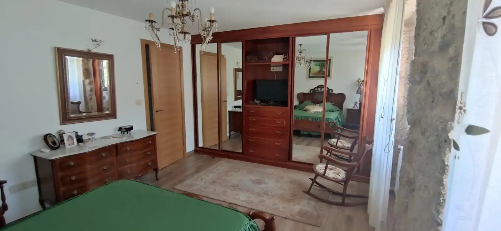 Dormitori de Casa o xalet en venda en Crecente amb Jardí privat i Moblat
