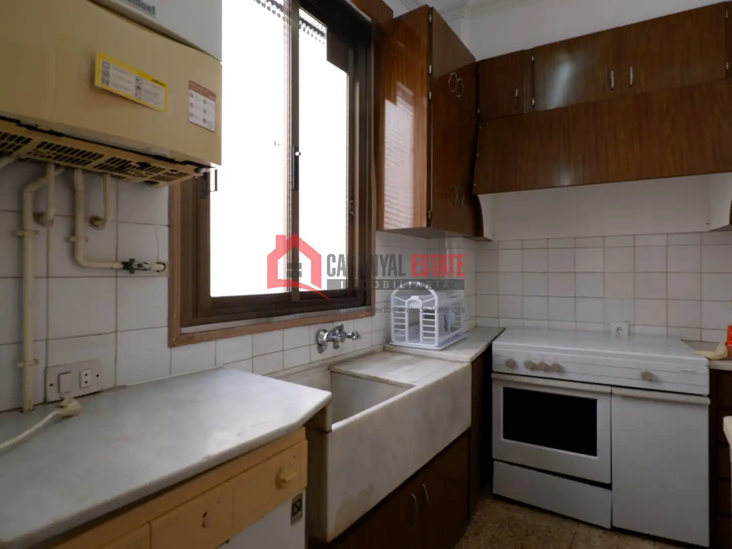 Cuina de Apartament de lloguer en Valencia amb Aire condicionat, Moblat i Balcó