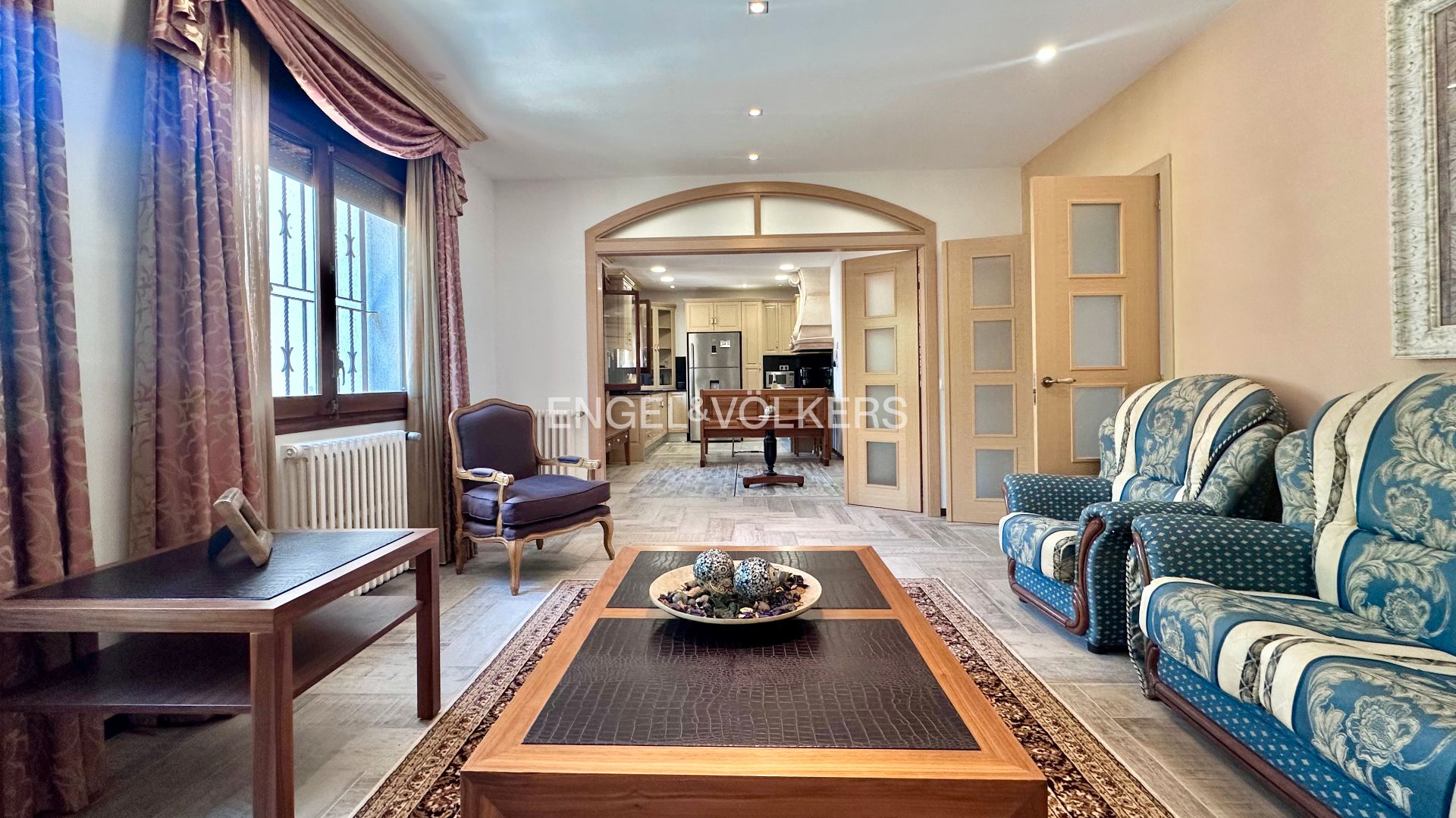 Sala d'estar de Casa o xalet en venda en Mont-roig del Camp amb Aire condicionat, Calefacció i Jardí privat