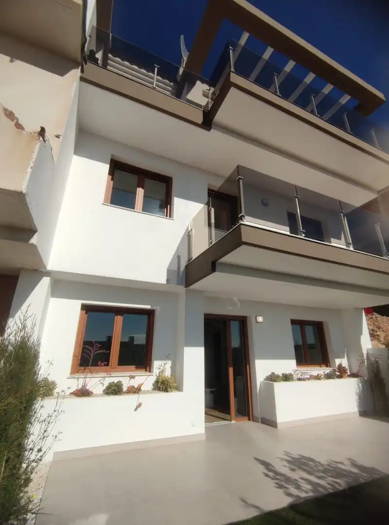 Vista exterior de Casa o chalet en venta en Polop con Aire acondicionado, Calefacción y Jardín privado