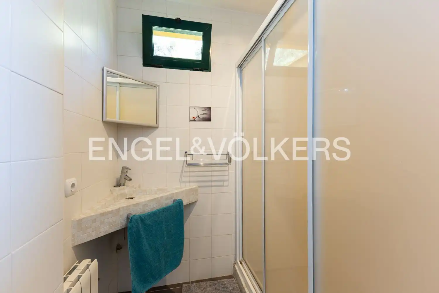 Baño de Casa o chalet en venta en Gilet con Aire acondicionado, Calefacción y Jardín privado