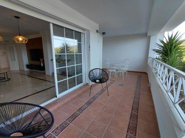 Piano terra con balcone in vendita a Río Real - Los Monteros