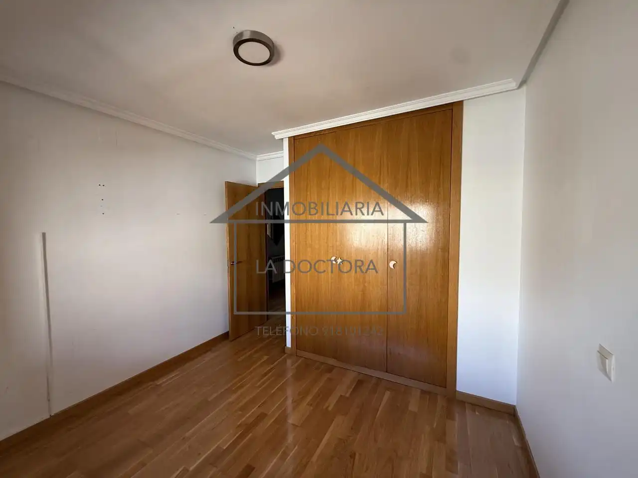 Habitación de Casa adosada en venta en Navalcarnero con Calefacción, Jardín privado y Terraza