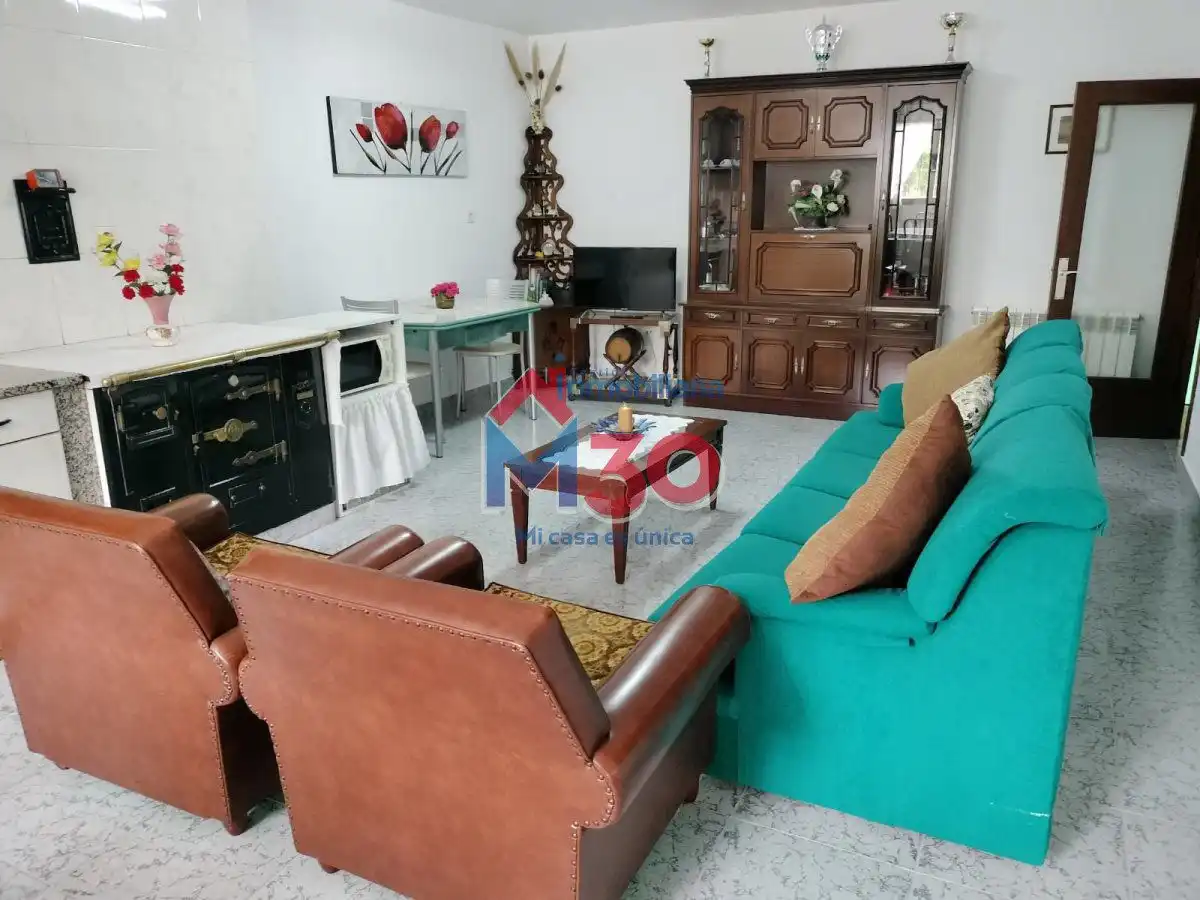 Sala d'estar de Casa o xalet en venda en Añana amb Calefacció