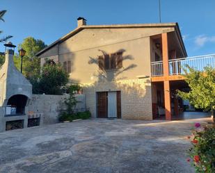 Vista exterior de Casa o xalet en venda en Esparreguera amb Calefacció, Jardí privat i Terrassa