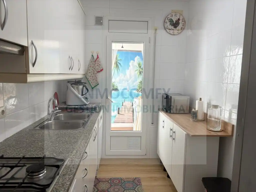 Kitchen of Flat for sale in Palamós