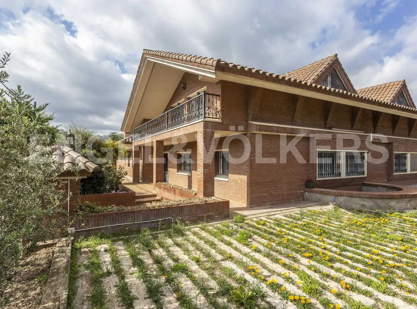 Casa amb terrassa en venda a Torrelles de Llobregat