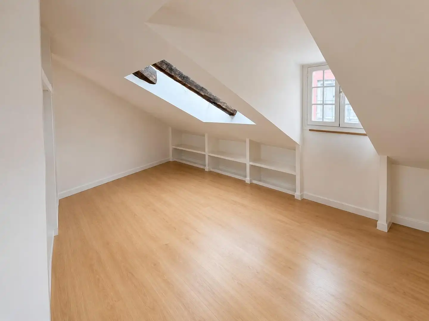 Attic for sale in Madrid  with Air Conditioner and Heating