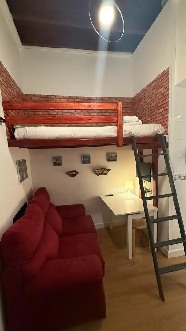 Habitación de Apartamento en venta en Sevilla con Aire acondicionado, Calefacción y Trastero