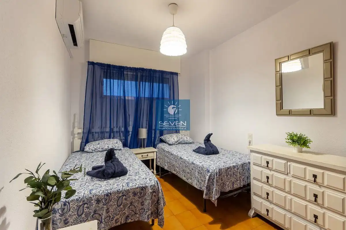 Dormitori de Apartament de lloguer en Almuñécar amb Aire condicionat, Calefacció i Terrassa