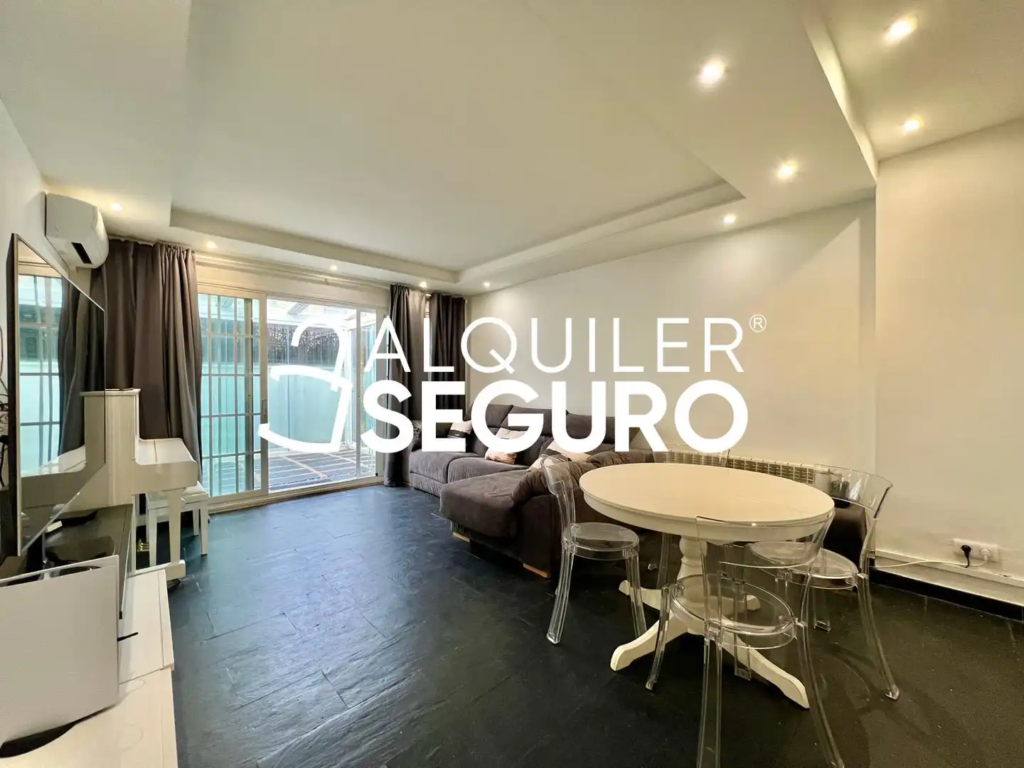 Vista exterior de Casa o xalet de lloguer en Madrid amb Aire condicionat, Calefacció i Terrassa