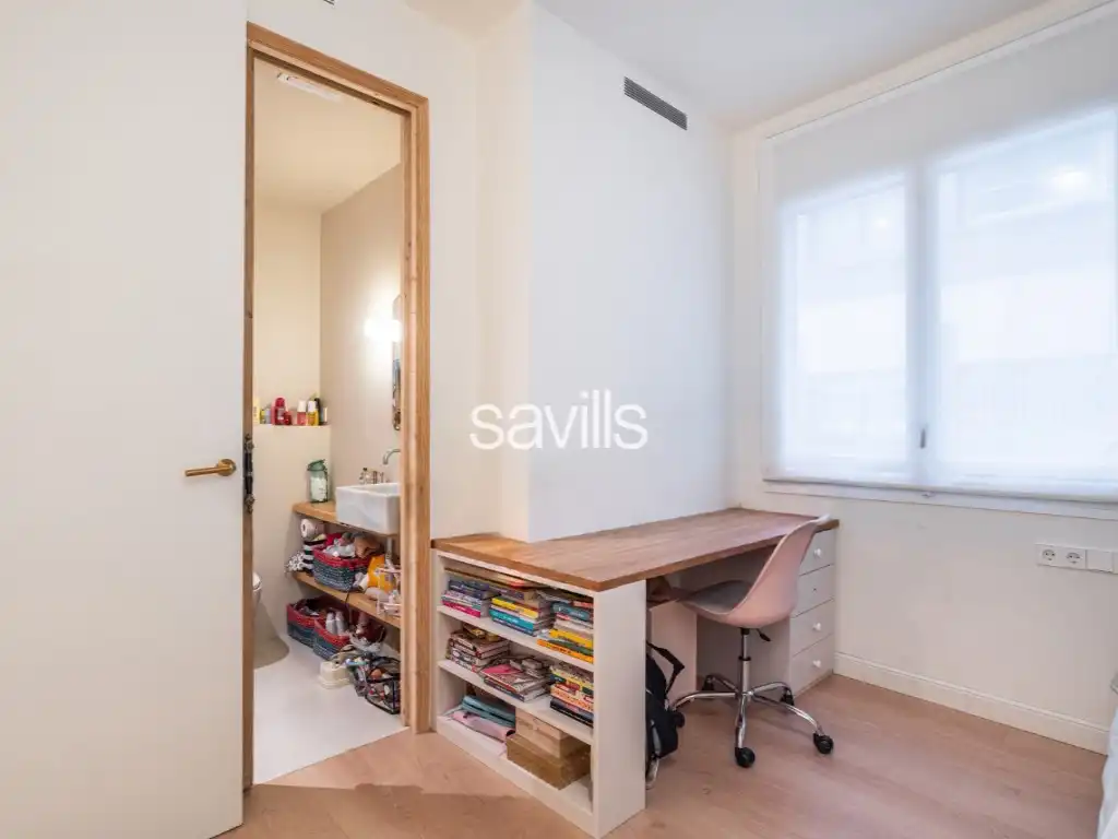 Habitación de Apartamento en venta en Barcelona con Balcón