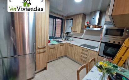 Kitchen of Flat for sale in Vallirana  with Air Conditioner, Heating and Oven