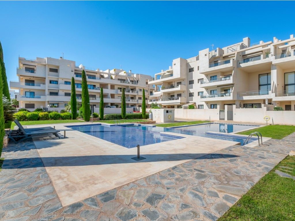 Exterior view of Apartment for sale in Orihuela  with Air Conditioner and Terrace