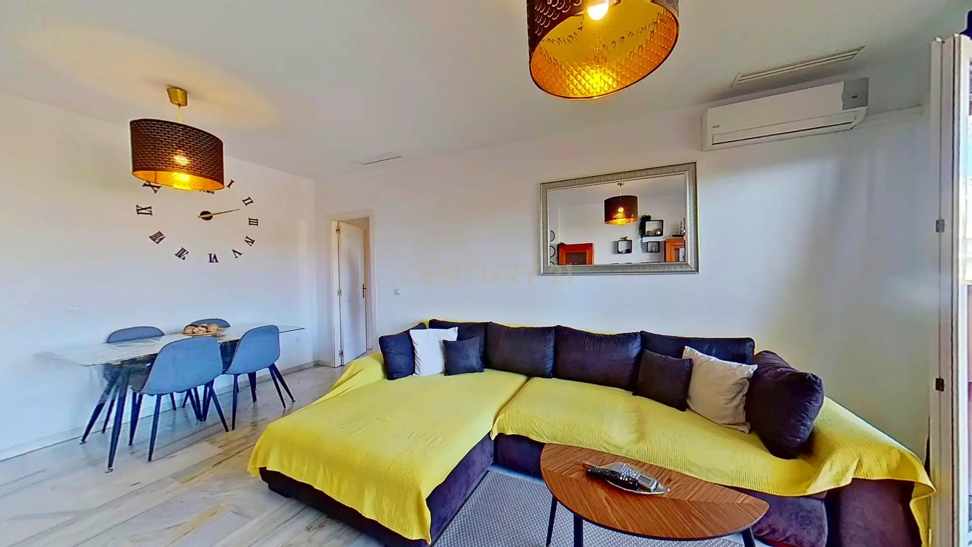 Sala de estar de Piso en venta en Benalmádena con Aire acondicionado, Trastero y Horno