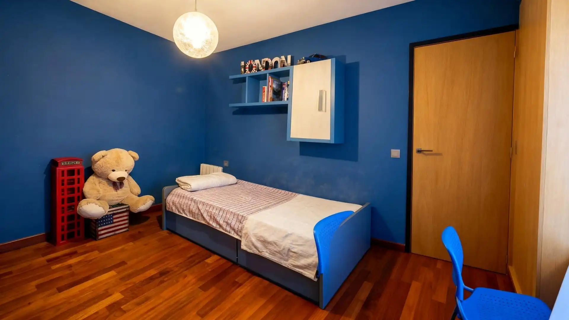 Habitación de Casa adosada en venta en Alicante / Alacant con Aire acondicionado, Jardín privado y Terraza
