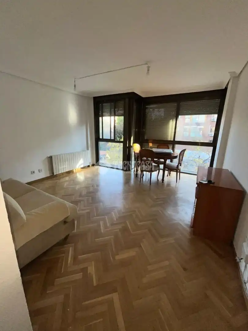 Bedroom of Flat for rent in Villaverde
